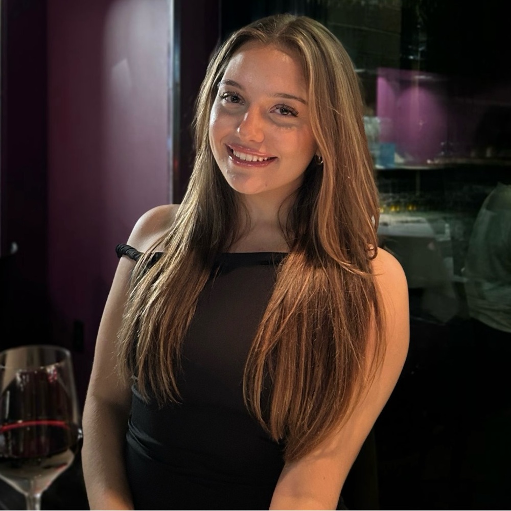 Meet your Posher, Alexis